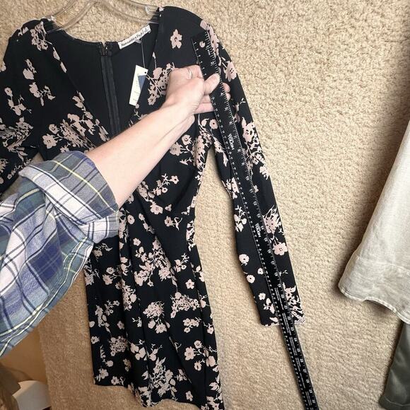 Abercrombie & Fitch NWT Black Pink Floral Long Sleeve O Ring V Neck Mini Dress S - Picture 15 of 16